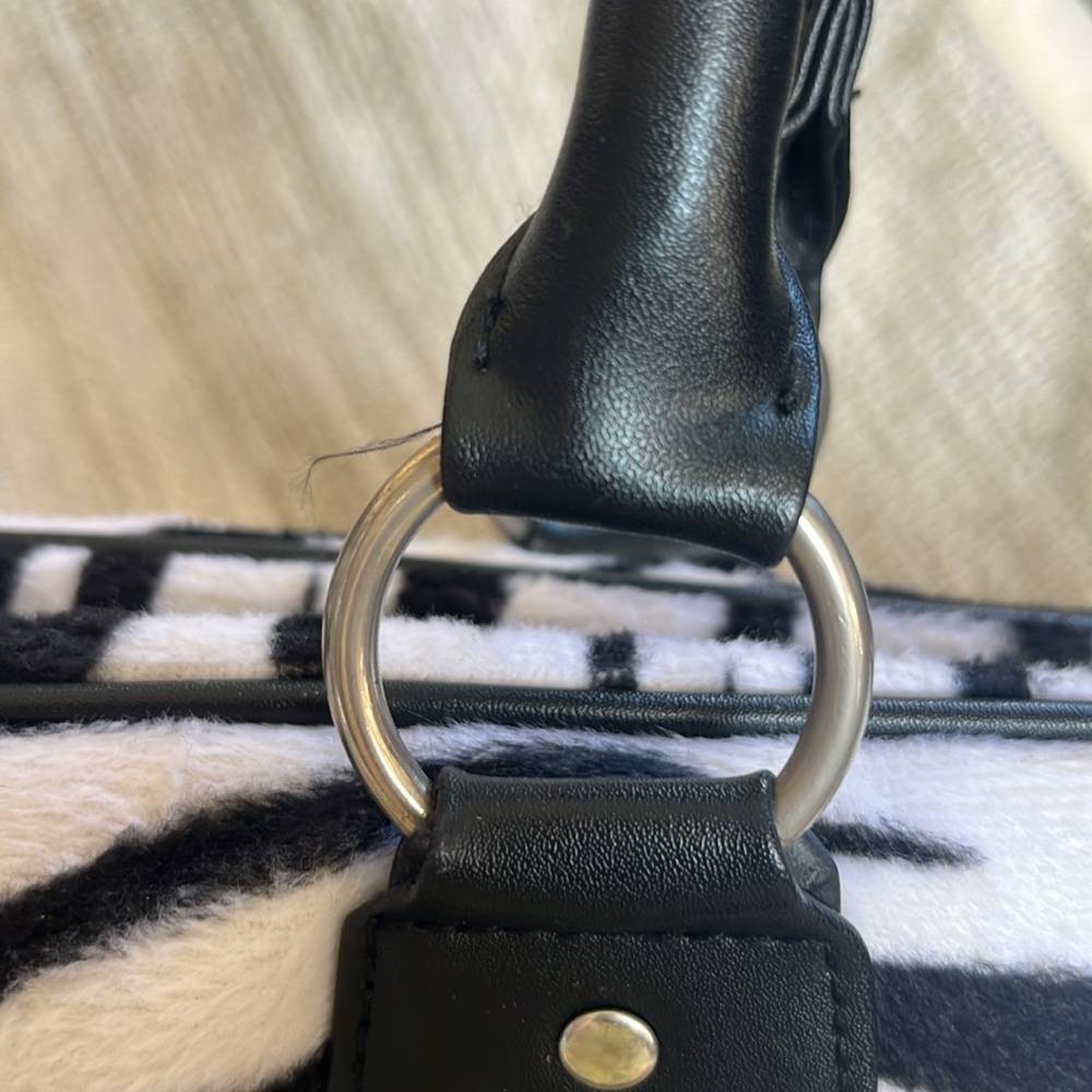 Zebra hello kitty purse - Picture 14 of 15